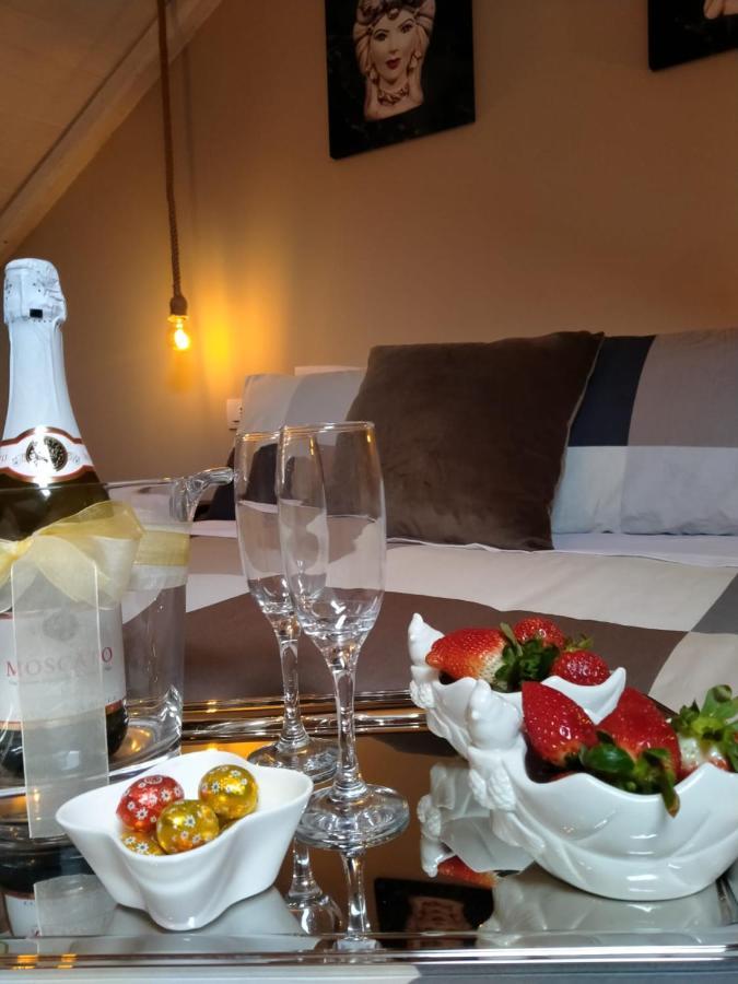 Casa Vacanza Il Mandarino Viagrande Exterior foto